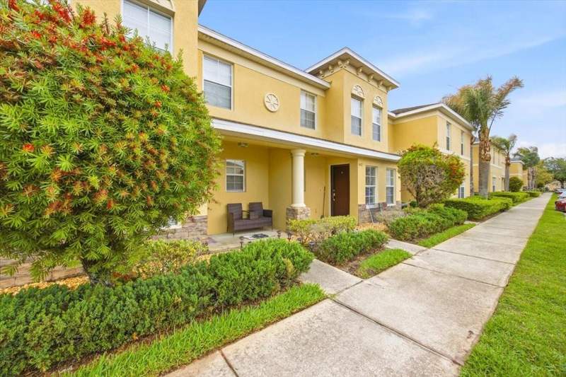 2 bedroom Townhouse at 5410 Quarry Rock Road, Cobblestone Landing Twnhms Condo, Lakeland — photo 2