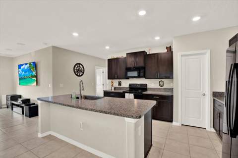 7505 Samuel Ivy Drive, Tampa FL - photo 12 of 62