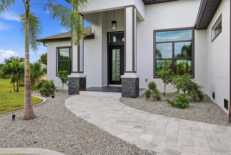 3 bedroom Single Family Residence at 15417 Avery Road, Port Charlotte Sec 081, Port Charlotte — photo 4