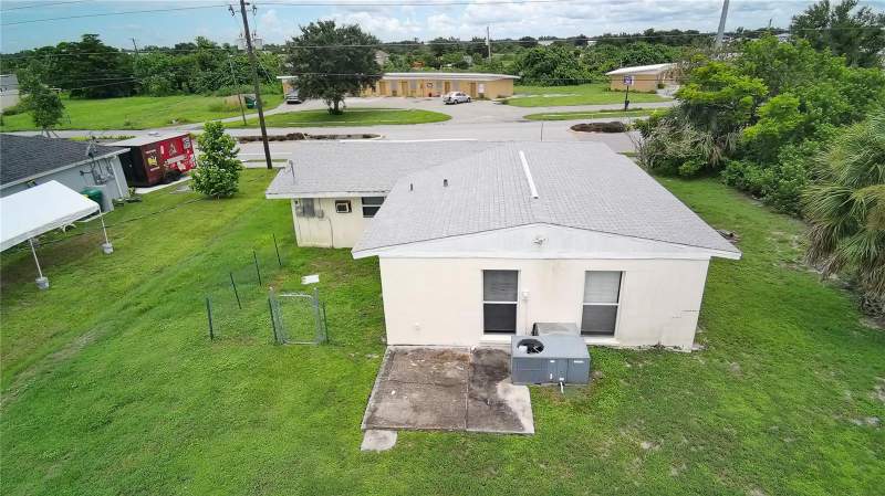 5 bedroom Single Family Residence at 27101 Sunnybrook Road, Harbor Heights Sec 04 Pt 01, Punta Gorda — photo 2