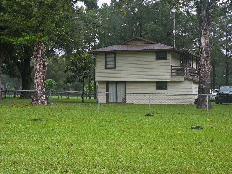3 bedroom Single Family Residence at 950 W Highway 316, Neighborhood 0312, Citra — photo 2