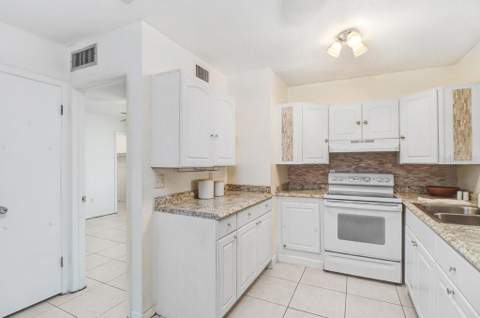 6006 Lilli Way, Bradenton FL - photo 14 of 32