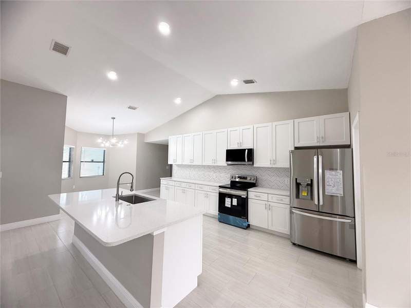 4 bedroom Single Family Residence at 4548 Yorkshire Lane, Country Side Manor, Kissimmee — photo 5