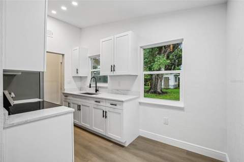 334 E Cornelius Circle, Sarasota FL - photo 11 of 26