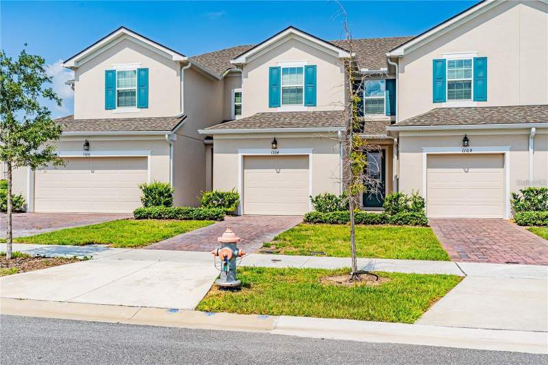 1104 LAKESHORE BREEZE PLACE home for sale in Soleil At Westside