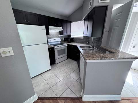 1916 Lake Atriums Circle #33, Orlando FL - photo 12 of 46