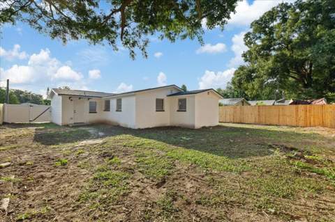 8711 N River Forest Circle, Tampa FL - photo 6 of 6