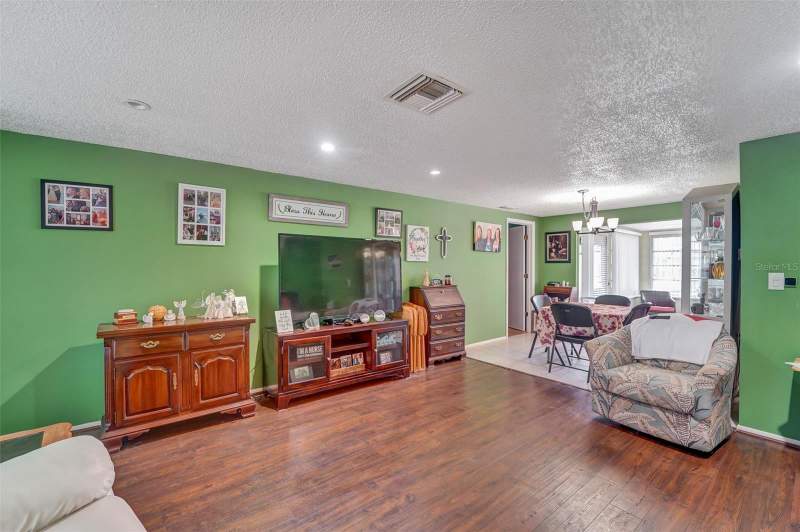 2 bedroom Single Family Residence at 10800 Los Santos Drive, San Clemente Village, Port Richey — photo 4