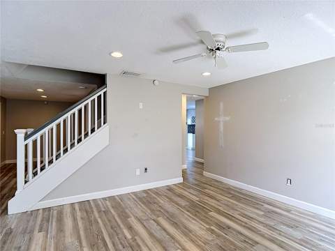 7010 Cobblewood Court, Tampa FL - photo 16 of 73