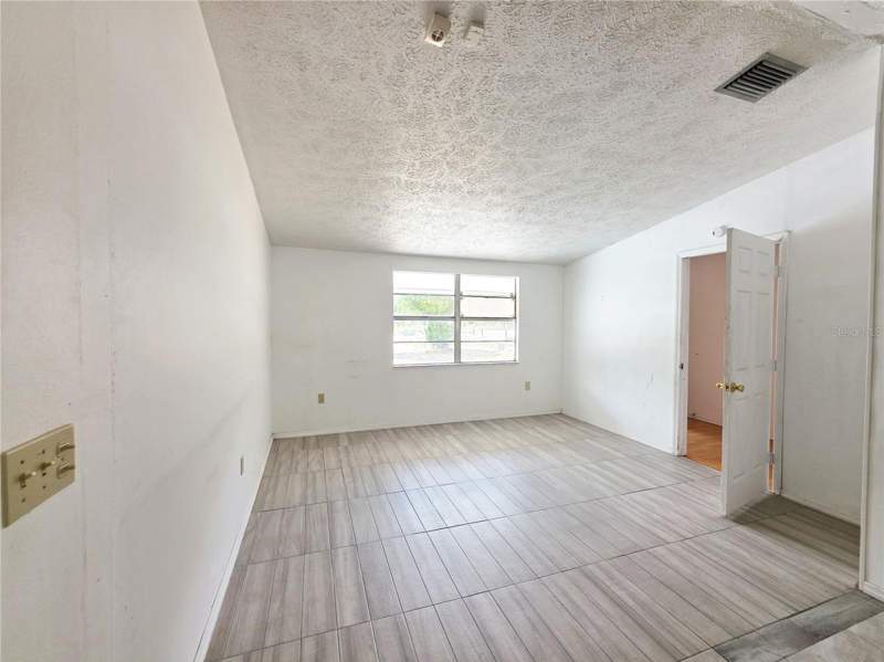 3 bedroom Single Family Residence at 4037 Las Vegas Drive, Virginia City, New Port Richey — photo 4