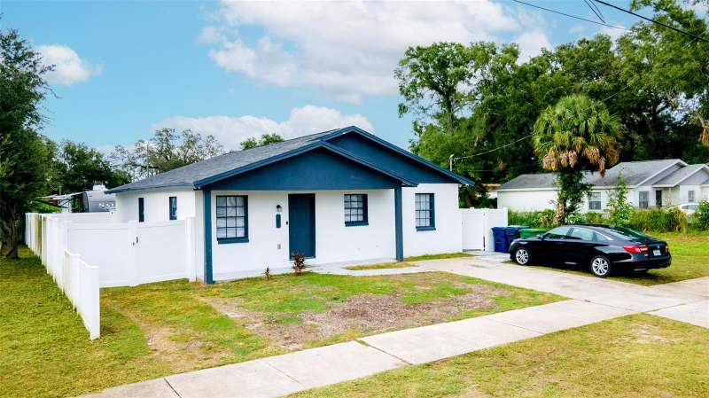 3414 E WILDER AVENUE home for sale in Belmont Heights