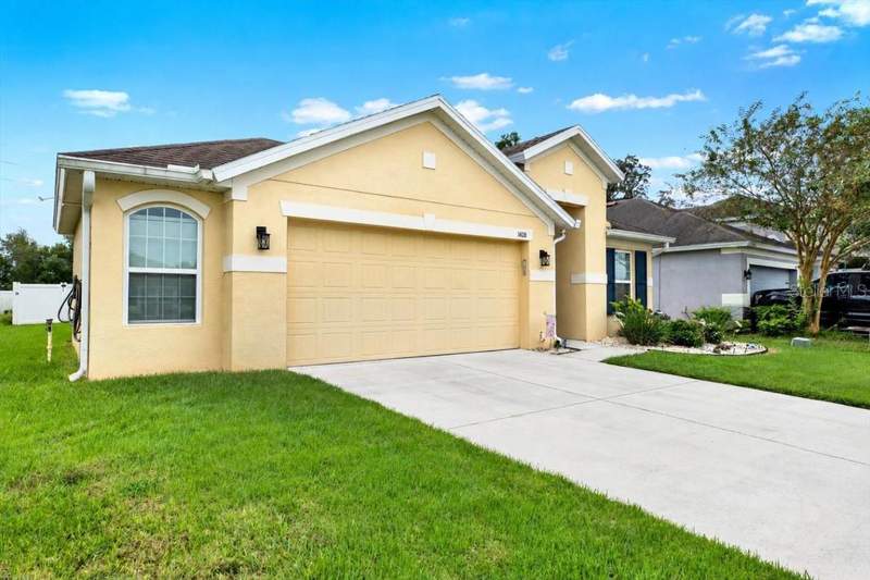 3 bedroom Single Family Residence at 14076 Finsbury Drive, Villages At Avalon Ph 2B East, Spring Hill — photo 3