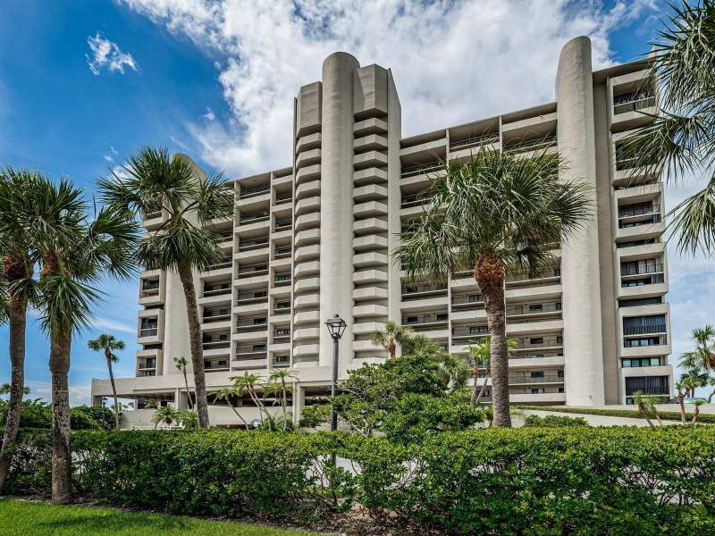 Lighthouse Towers Condo