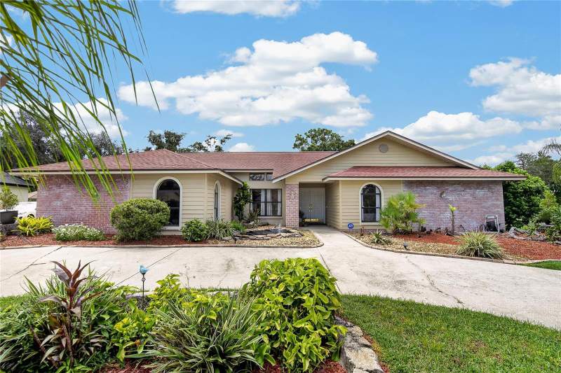 2814 HAMMOCK DRIVE home for sale in Walden Lake