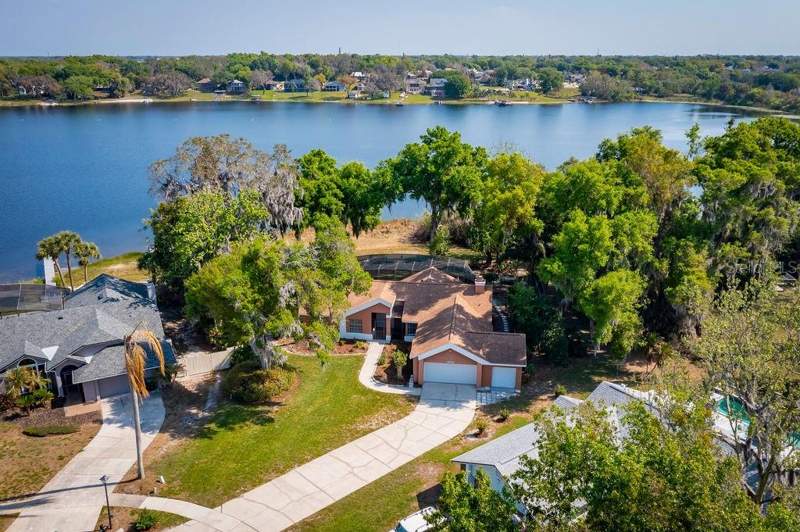 Lake Rose Pointe