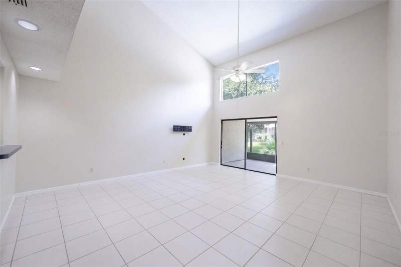 2 bedroom Townhouse at 499 Club Drive, Cypress Club, Winter Springs — photo 4