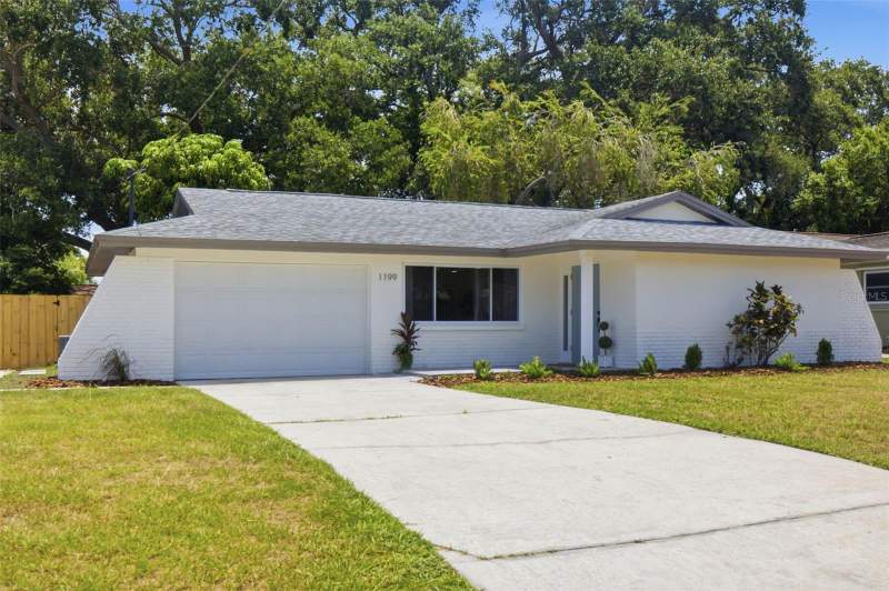 2 bedroom Single Family Residence at 1199 Keene Road, Brentwood Park, Dunedin — photo 2