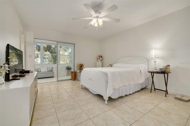 1 bedroom Condominium at 1001 77th Avenue #112, Winston Gateway Assoc Inc Condo, St Petersburg — photo 5