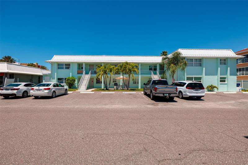 1 bedroom Condominium at 10 164th Avenue #1, Park-Vue Condo, Redington Beach — photo 5
