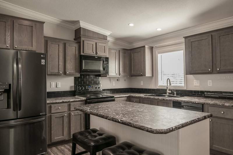 3 bedroom Manufactured Home at 9343 Scepter Avenue, Brookridge Comm, Brooksville — photo 2