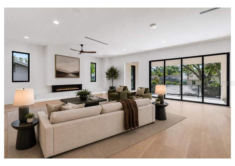 6 bedroom Single Family Residence at 206 S Treasure Drive, Hesperides Manor, Tampa — photo 3