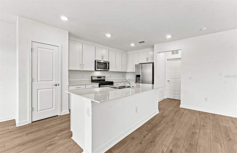5 bedroom Single Family Residence at 9877 Trellis Vine Way, Oakfield Trails Phase I, Parrish — photo 3