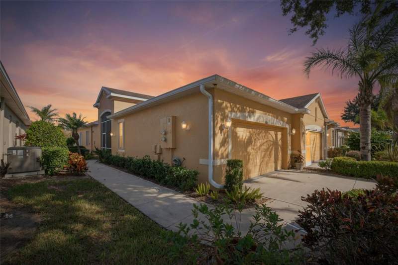 Oakley Green Condo