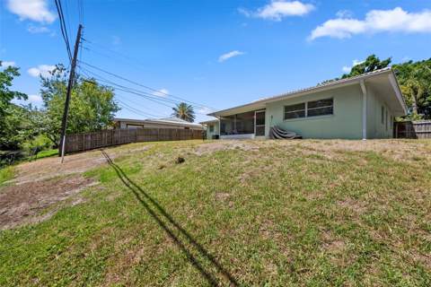 1413 Embassy Drive, Clearwater FL - photo 6 of 24