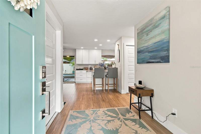 3 bedroom Single Family Residence at 8401 Boulder Place, Bay Crest Park Unit 16, Tampa — photo 4