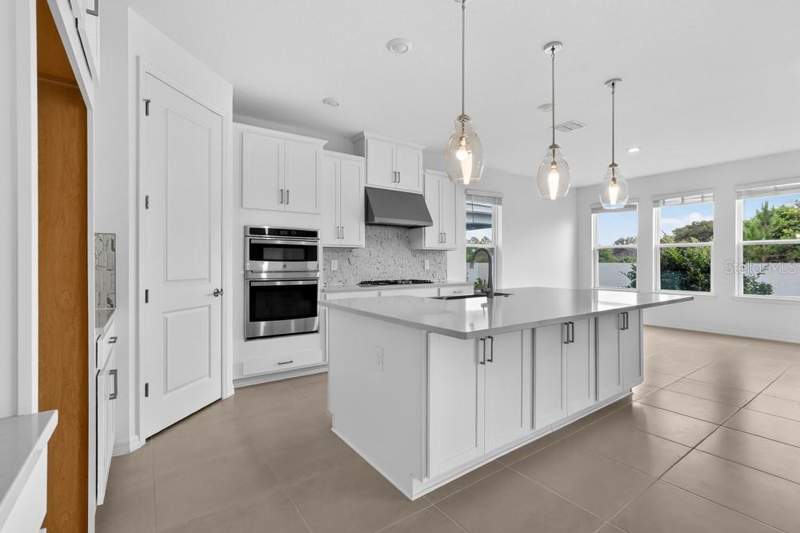 4 bedroom Single Family Residence at 957 LADYFISH TRAIL, THE WATERS AT CENTER LAKE RANCH, ST CLOUD — photo 4