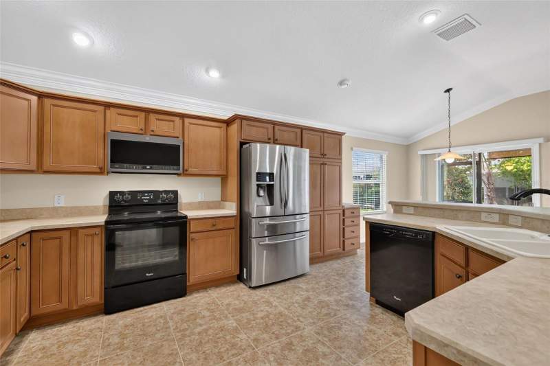 3 bedroom Single Family Residence at 791 Enisgrove Way, The Villages, The Villages — photo 5