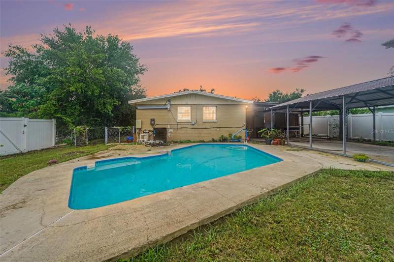 4 bedroom Single Family Residence at 4224 E Regnas Avenue, Hillcrest Acres 1st Add, Tampa — photo 3