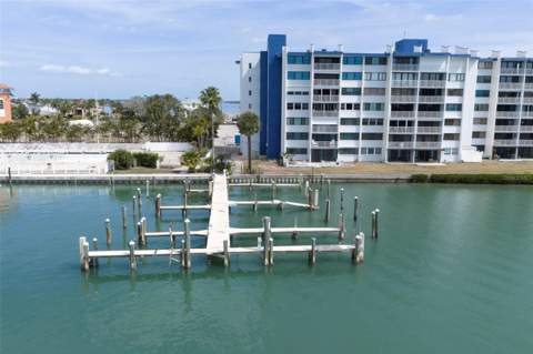 450 Treasure Island Causeway #105, Treasure Island FL - photo 23 of 26