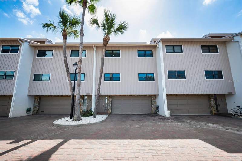 3 bedroom Townhouse at 12334 Capri Circle, Capri Harbor Condo, Treasure Island — photo 2