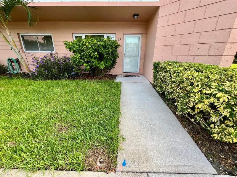 2 bedroom Condominium at 2458 Columbia Drive #28, On Top Of The World, Clearwater — photo 3