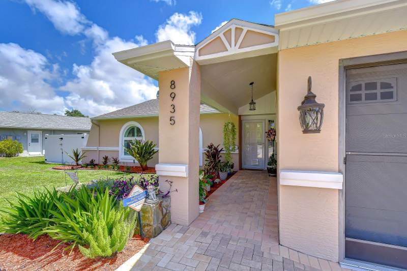 2 bedroom Single Family Residence at 8935 Ruger Drive, River Crossing, New Port Richey — photo 2