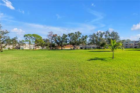 5095 Bay Street #317, St Petersburg FL - photo 15 of 32