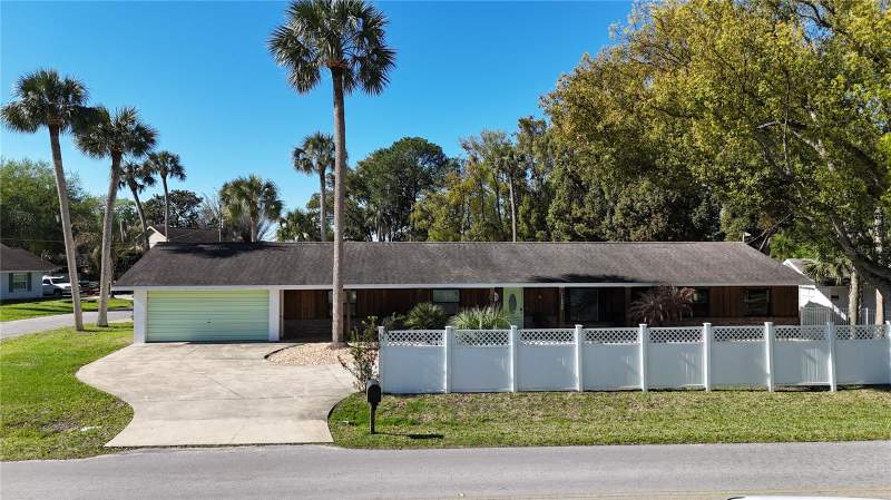 3 bedroom Single Family Residence at 11230 SE Timucuan Road, Timucuan Island Un 3, Summerfield — photo 4