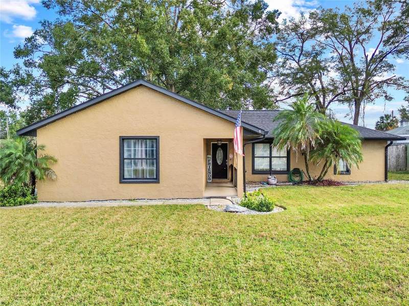 3 bedroom Single Family Residence at 6 Almond Course, Silver Spgs Shores Un 22, Ocala — photo 2
