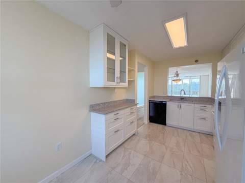 3750 Pinebrook Circle #503, Bradenton FL - photo 8 of 10