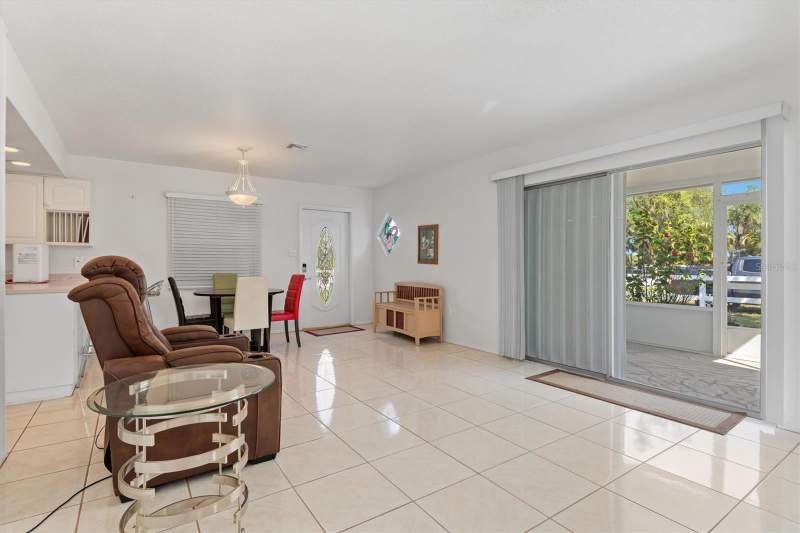 2 bedroom Single Family Residence at 8126 Riverside Drive, Riverside Park, Punta Gorda — photo 5