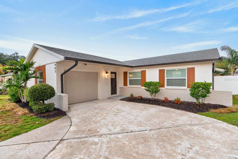 403 EVERGREEN DRIVE home for sale in Harbor Palms