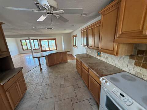 6111 Bayou Grande Boulevard, St Petersburg FL - photo 6 of 22