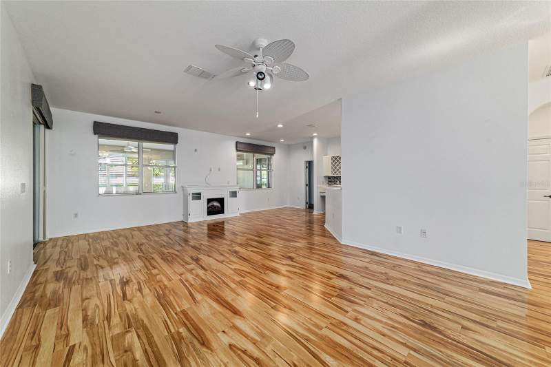 3 bedroom Single Family Residence at 8798 SW 83rd Circle, On Top Of The World/Candler Hills East Ph I Un B, Ocala — photo 5