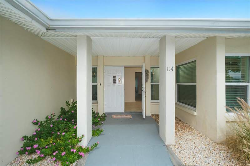 4 bedroom Single Family Residence at 114 Caddy Road, Rotonda West Oakland Hills, Rotonda West — photo 4