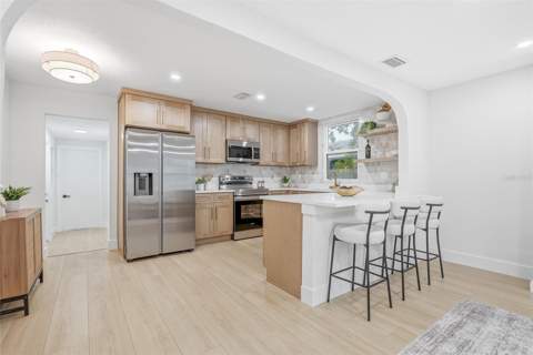4750 Emerson Avenue, St Petersburg FL - photo 16 of 37