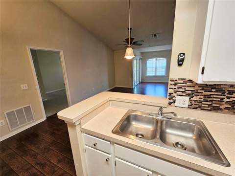 6548 Swissco Drive #628, Orlando FL - photo 22 of 44