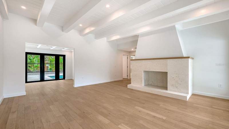 3 bedroom Single Family Residence at 1041 Indian Beach Drive, Bay Haven, Sarasota — photo 5