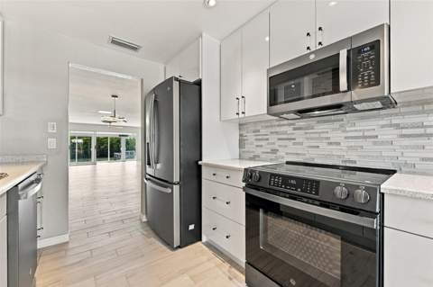 452 Boca Ciega Point Boulevard, St Petersburg FL - photo 6 of 6