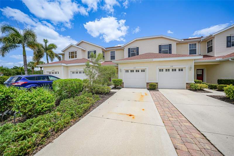 2 bedroom Townhouse at 2330 Felicity Place, Towns At Lakeside, North Port — photo 2